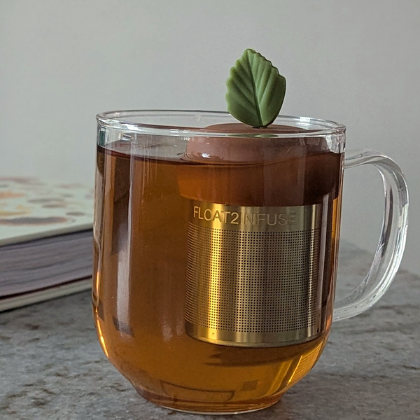 Herb Leaf | Floating Tea Steeper | Light Brown Base | Green